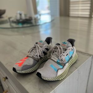 Adidas ZX 4000 4D Running Shoes in Light Grey, Men’s SIZE US 9